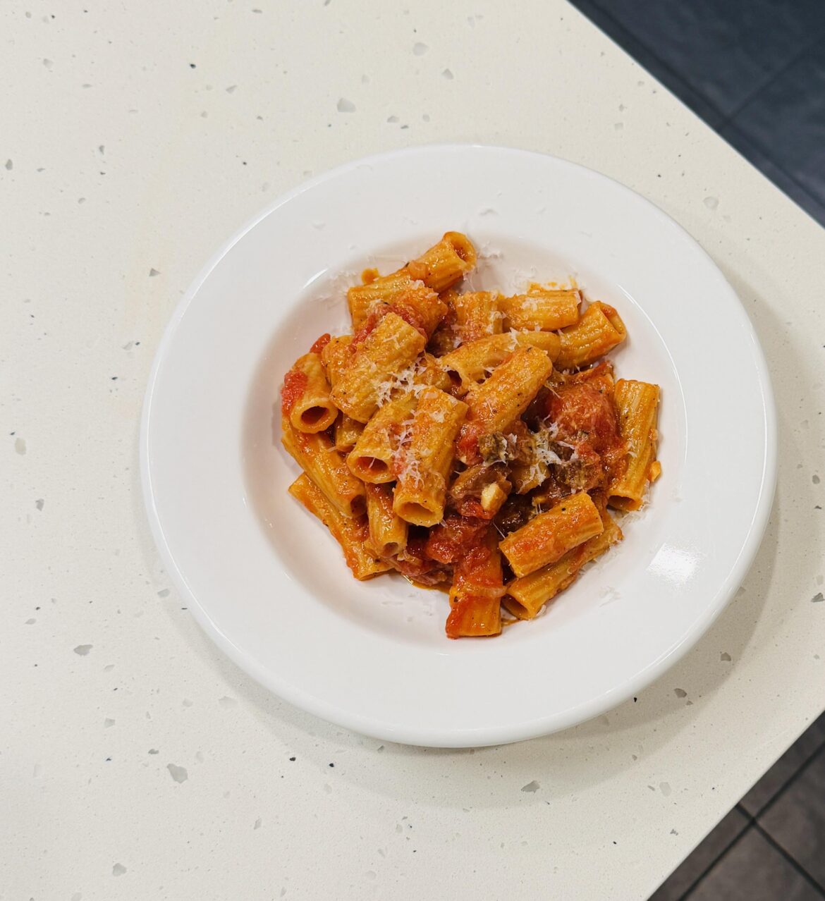 Rigatoni all’amatriciana Rigatoni all'amatriciana