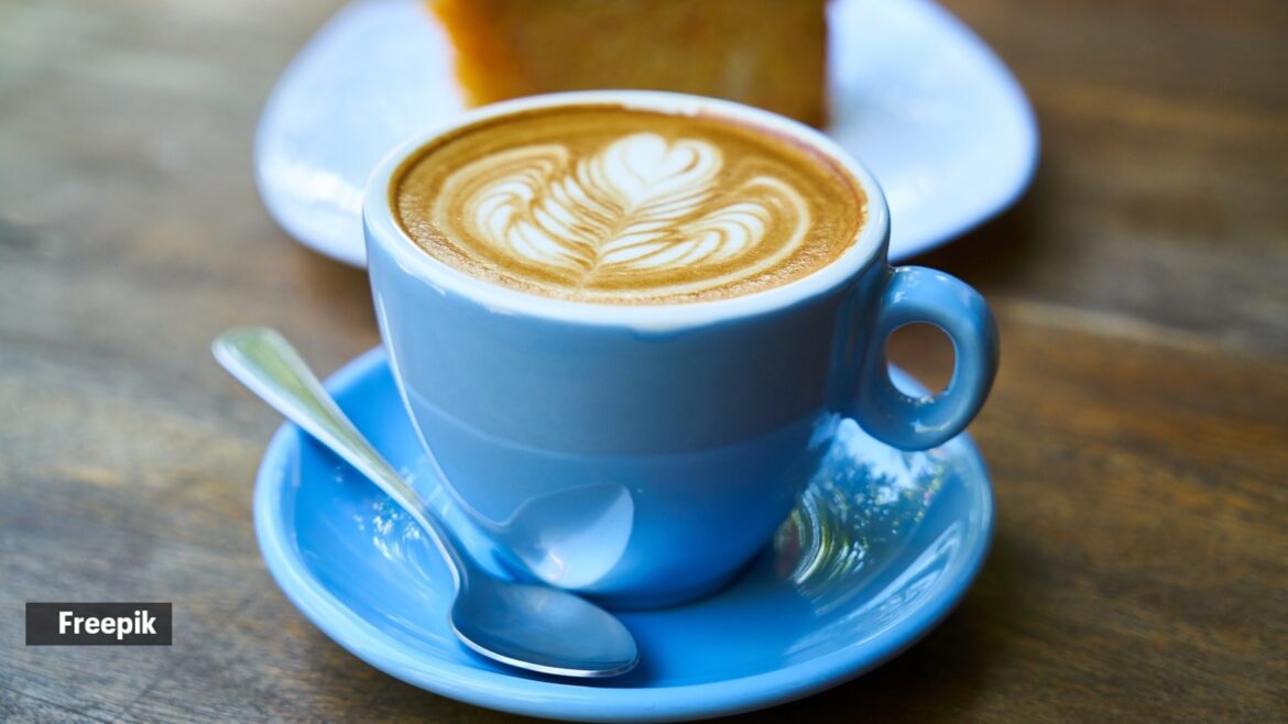 The Italians love their cuppa, but experts share why you should never drink cappuccino after a meal | Food-wine News Cappuccino