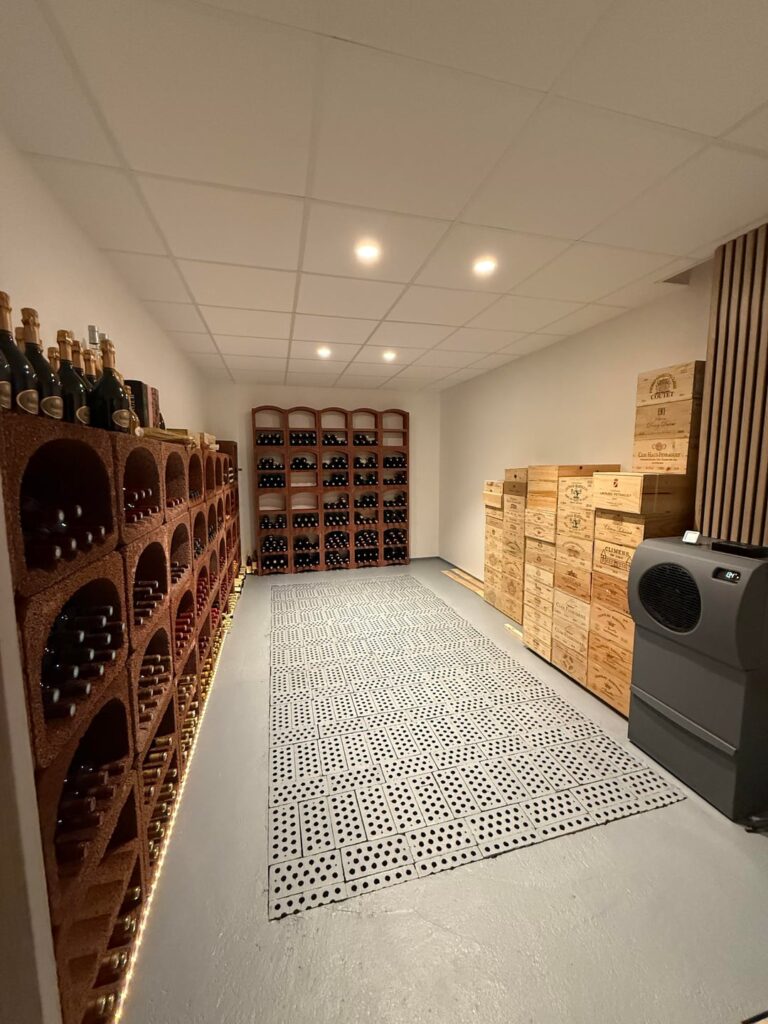 Three weeks of late-night passion… with insulation and airflow Three weeks of late-night passion… with insulation and airflow