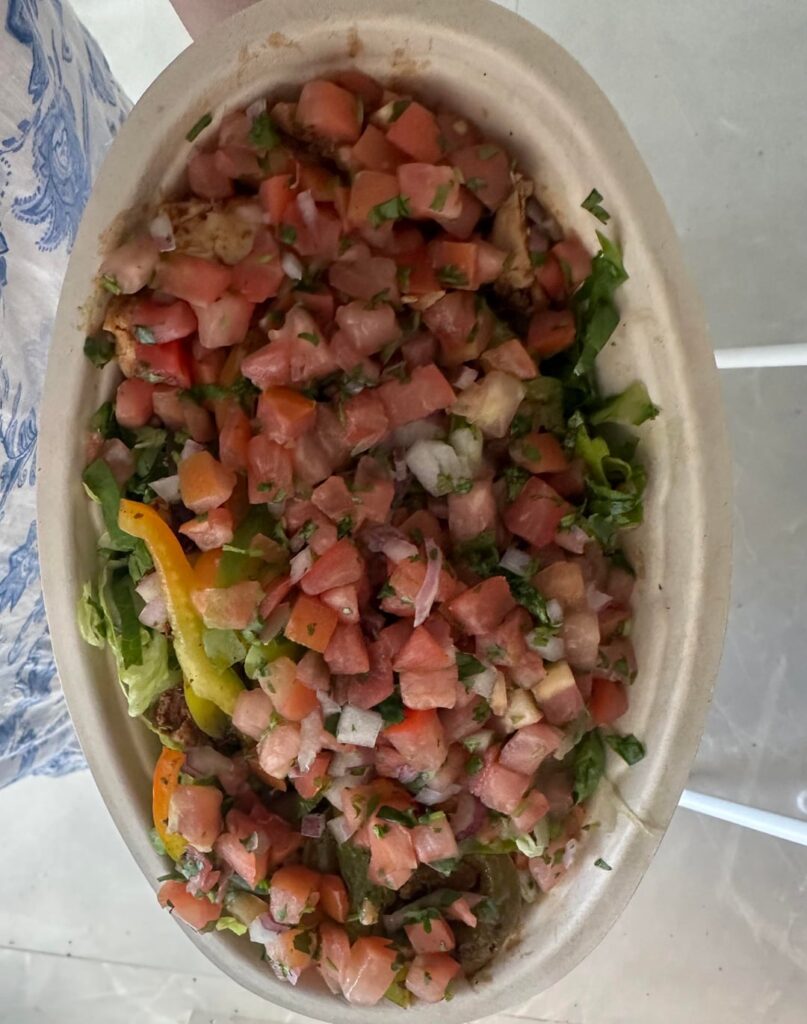 My 260 Cal Chipotle Bowl  Was SO GOOD!