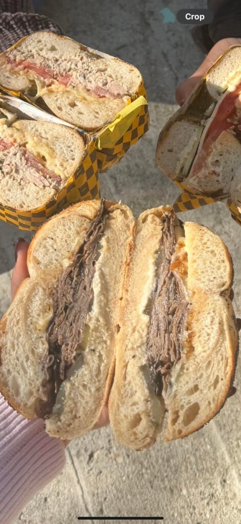 how many calories would this roast beef sandwich on kaiser bread be?