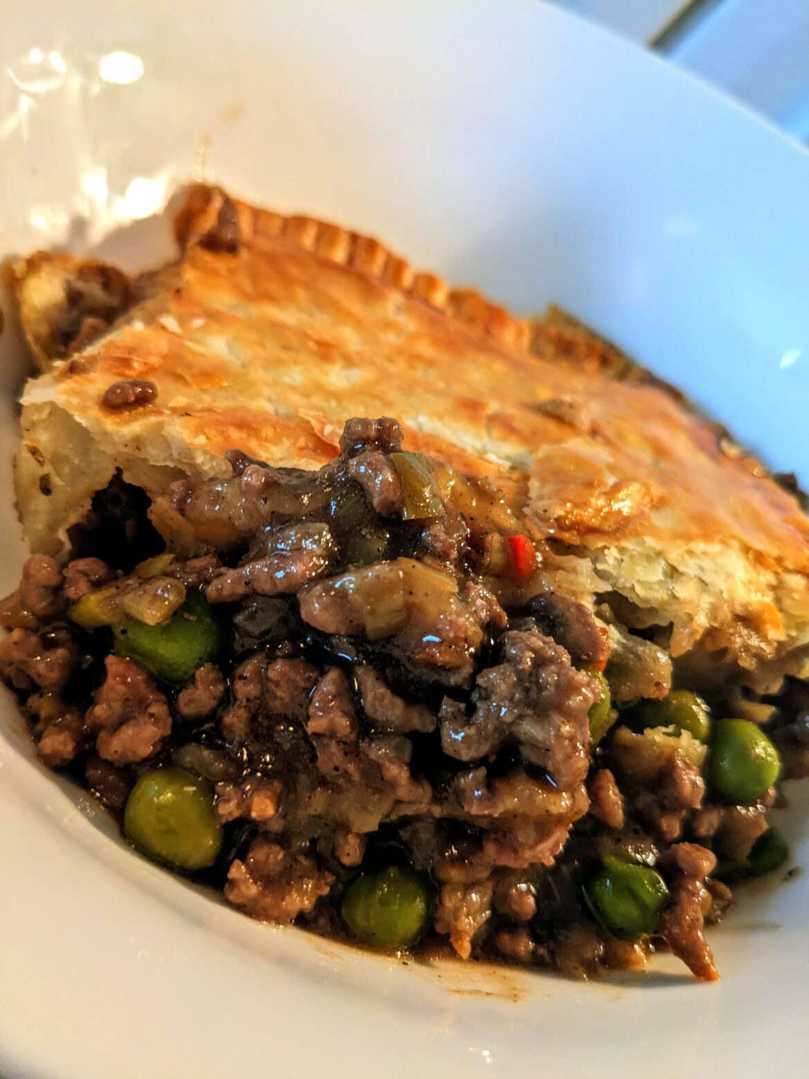 Wanted steak and ale but even braising steak is insanely expensive... So high fat mince it is.