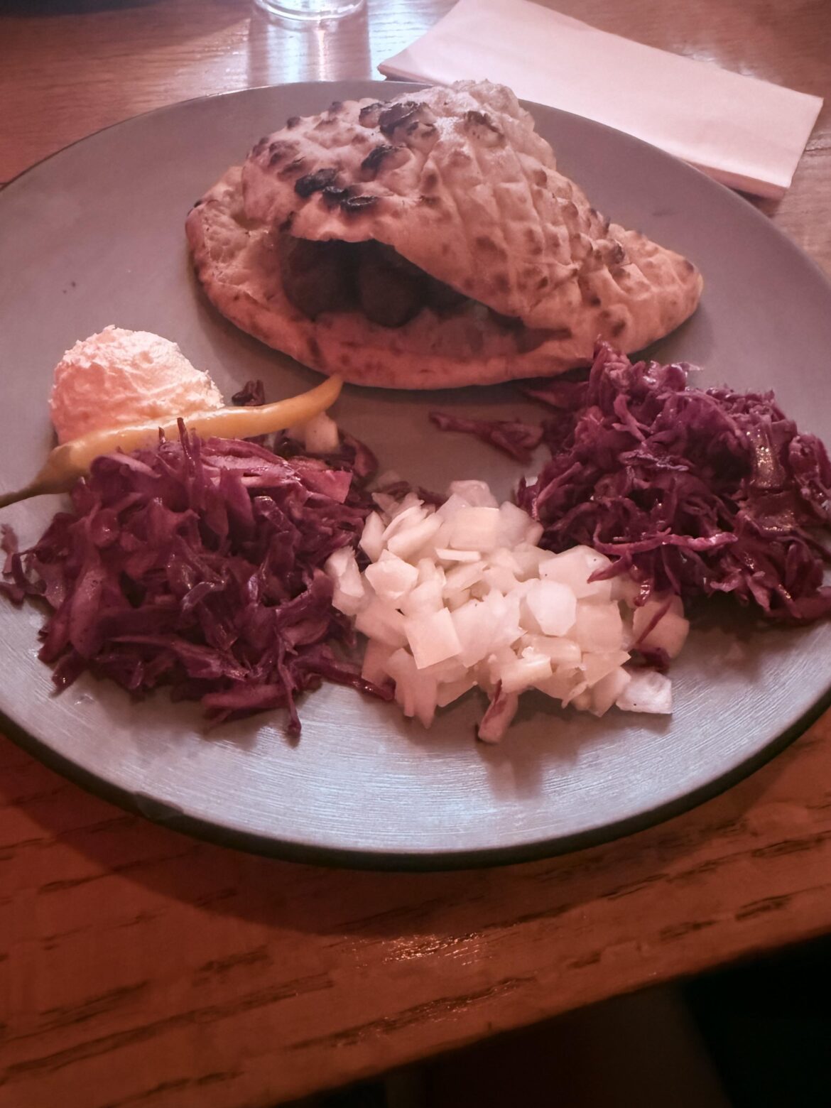 1/2 cevapi delicious with raw onions