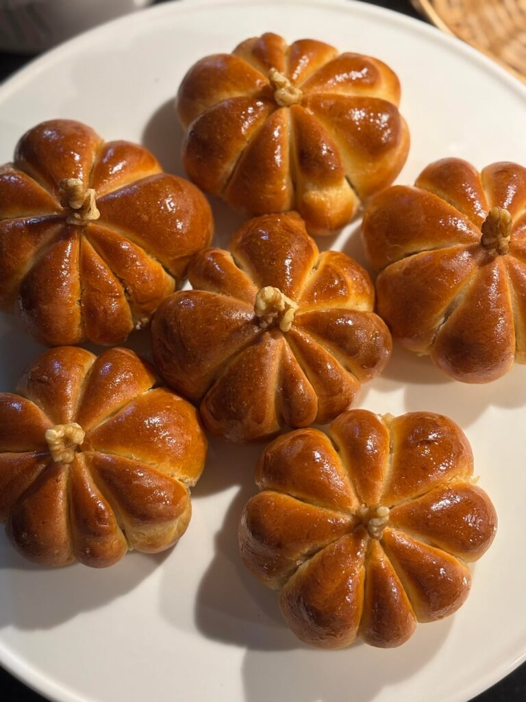 Pumpkin Shaped Dinner Rolls