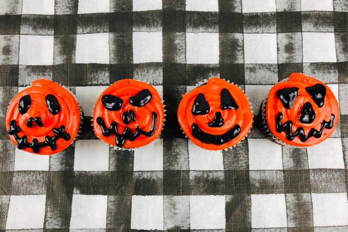 Scary Jack-O-Lantern Pumpkin Cupcakes for Halloween