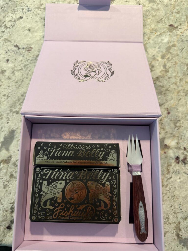 Spent a stupid amount on these tins but it comes with a nice fork? Spent a stupid amount on these tins but it comes with a nice fork?