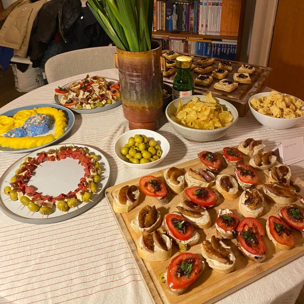 Made all vegan finger foods for my girlfriend’s birthday party- mango sticky rice, ricotta teriyaki mushroom pastries, olive cheddar pastrami skewers, grilled peaches/tomato + chutney on soft cheese and baguette