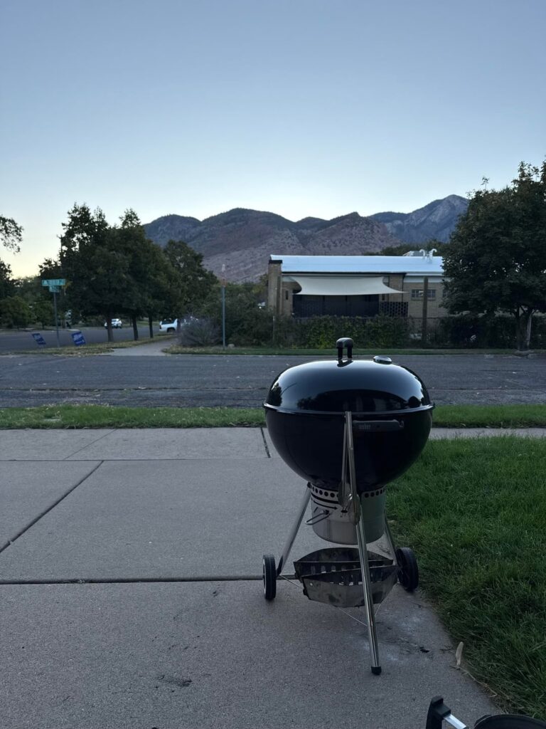 My turn to show off my first smoking attempt on a Weber kettle. My turn to show off my first smoking attempt on a Weber kettle.