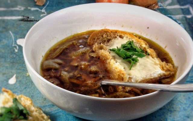 French Onion Soup With Cheese Toasts 