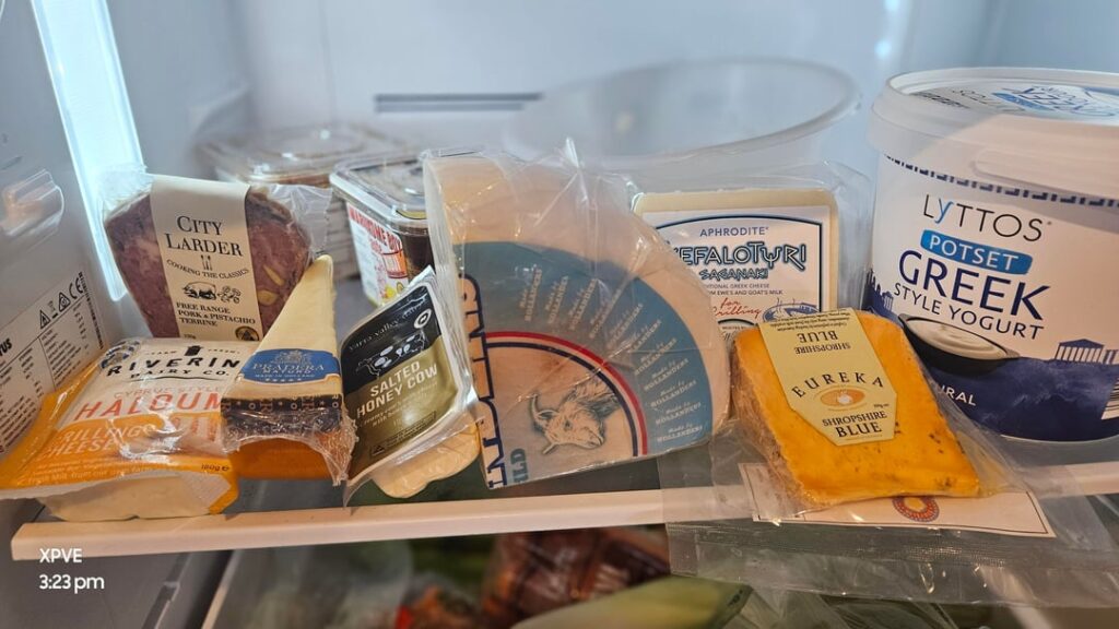 I spwnt 138 (aud) at a cheese shop.