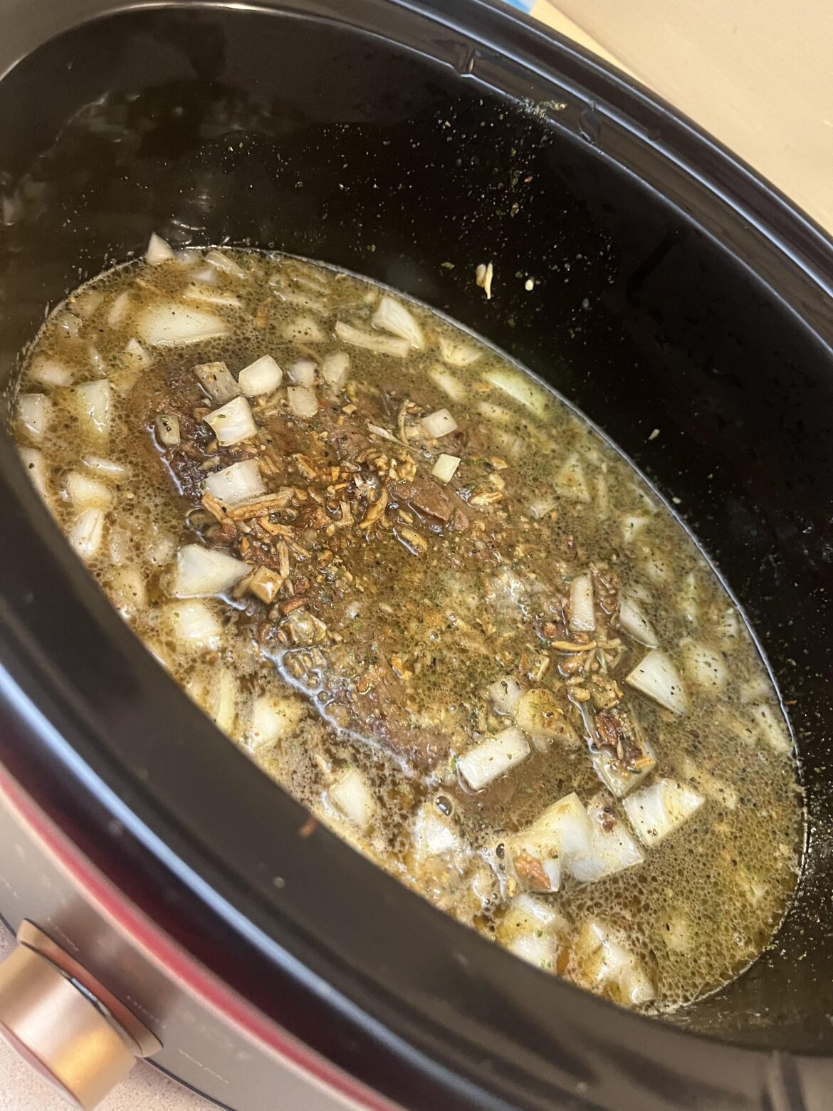 Just put my roast in! I’ll update you guys in 8 hrs :)