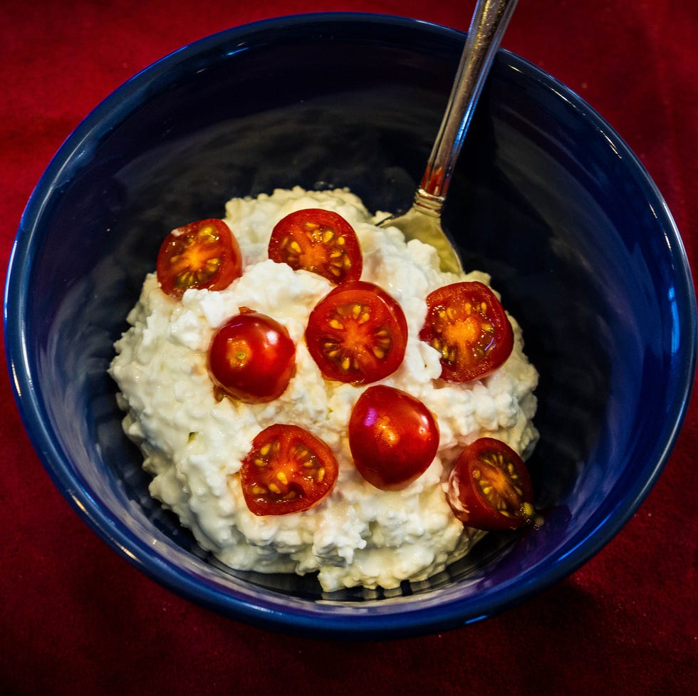 cottage cheese and tomatoes