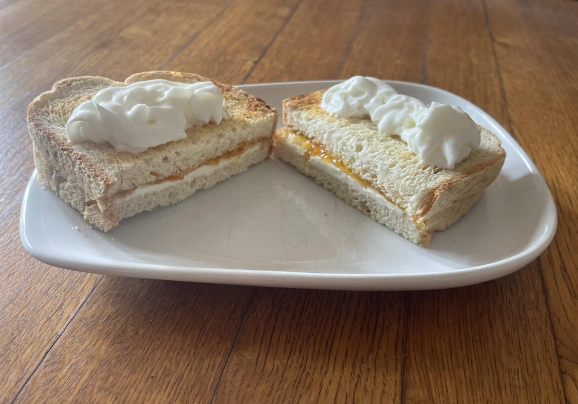 Growing up in Miami we used to have cream cheese and marmalade sandwiches called the Florida Jit. I’ve recreated it with (toasted) keto bread, sugar free marmalade, low fat cream cheese, and fat free whipped cream for 155 calories, 12g protein, and 26g fibre.