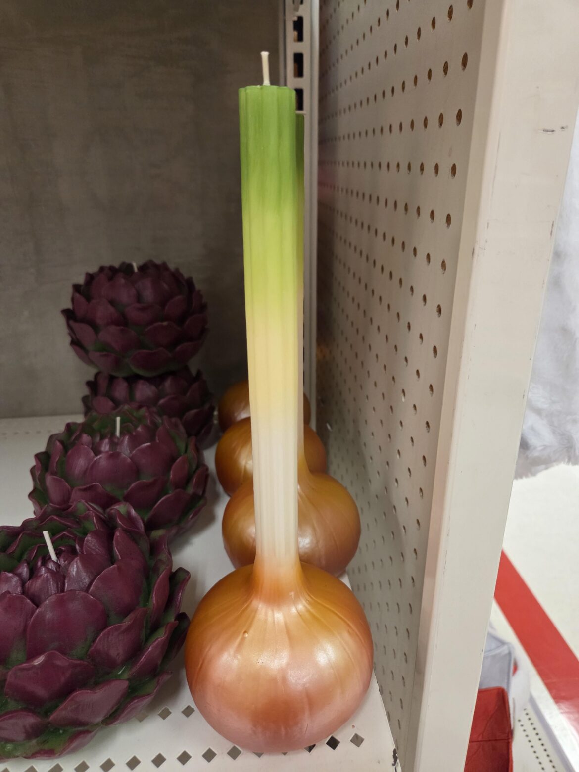 It's a little disappointing they don't smell like onion, too.