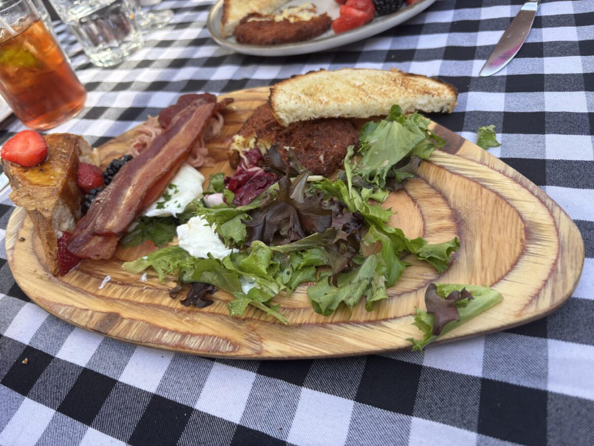 Brunch on 1/4" plywood