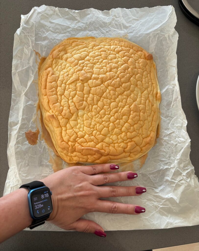 First time making cloud bread. Game changer. 227 cals total with the icing