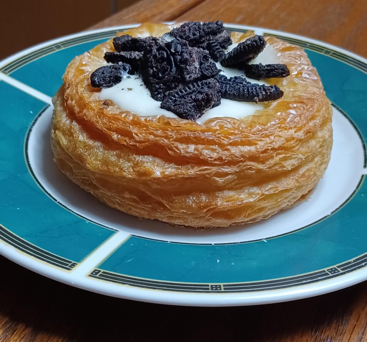 Cookies & Cream Danish