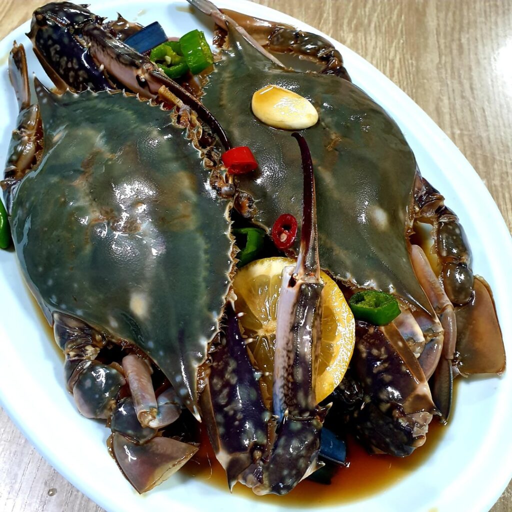 I made soy sauce marinated crab. It’s so good with rice!