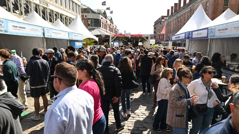 Down North's Sausage Pizza