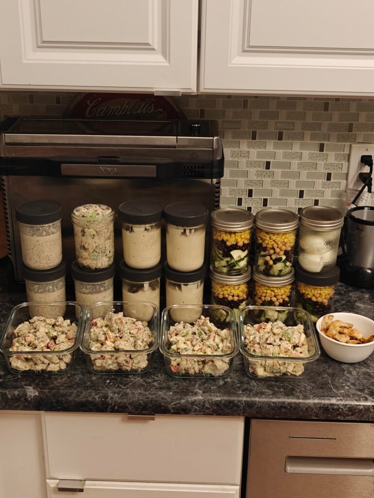 Did a little prepping this weekend. Five lunches, four breakfasts (one already eaten before the pic), four snacks, and five salads