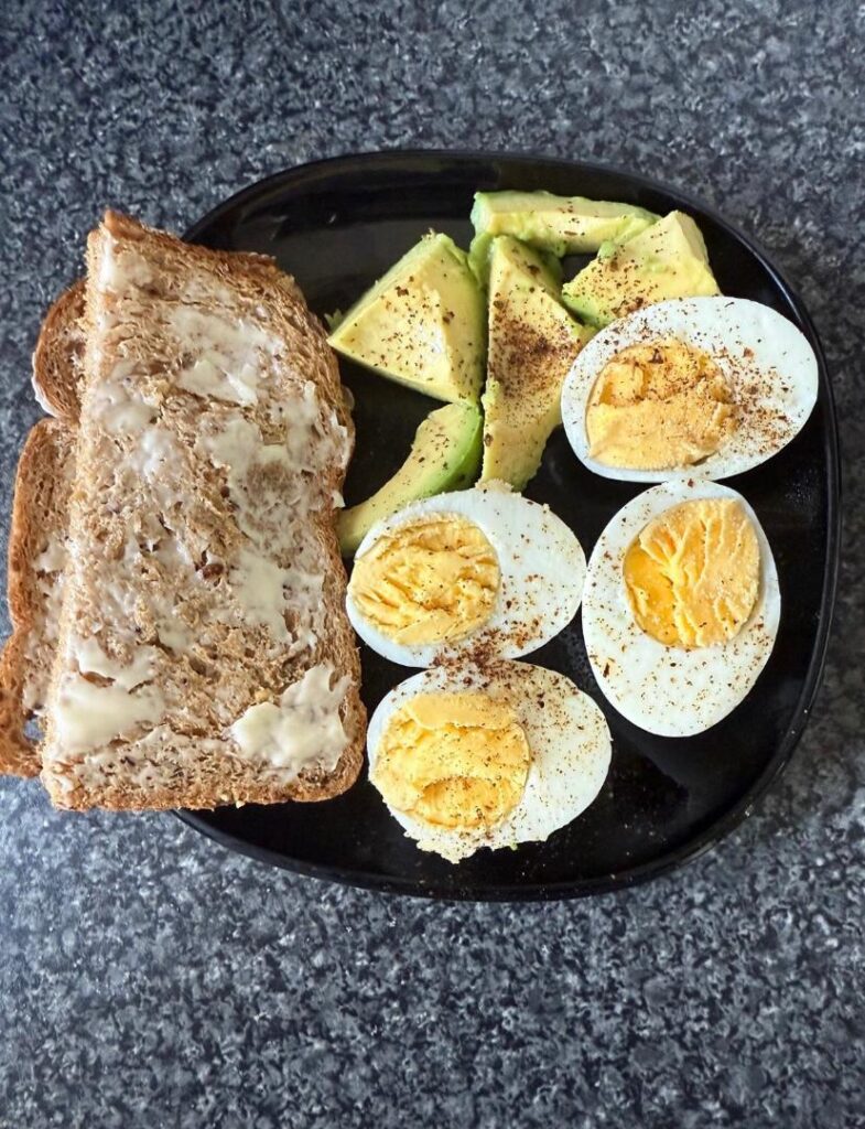 Breakfast with a hint of pepper mix !!