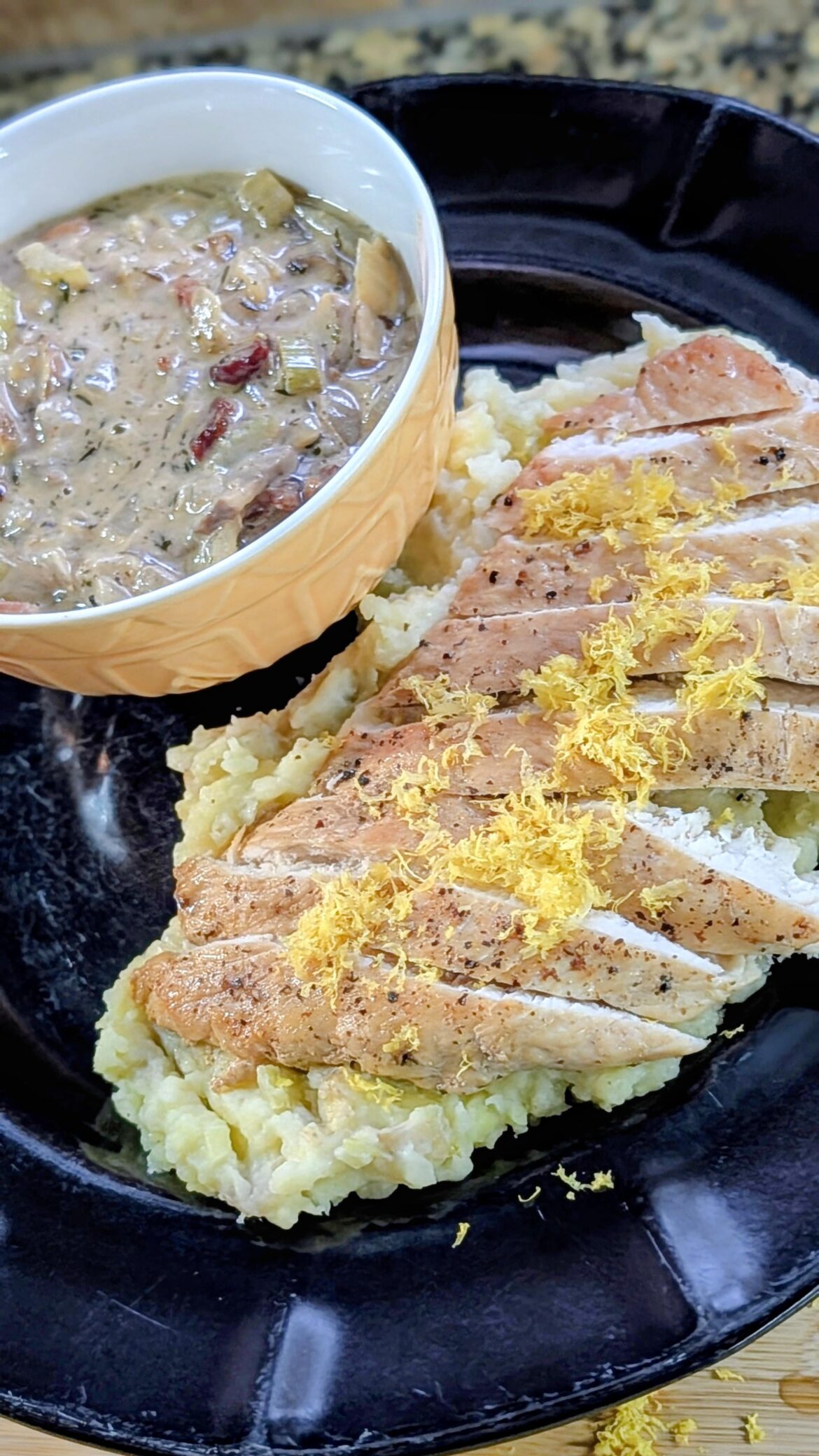 Chicken & Creamy Mushroom -Bacon Sauce