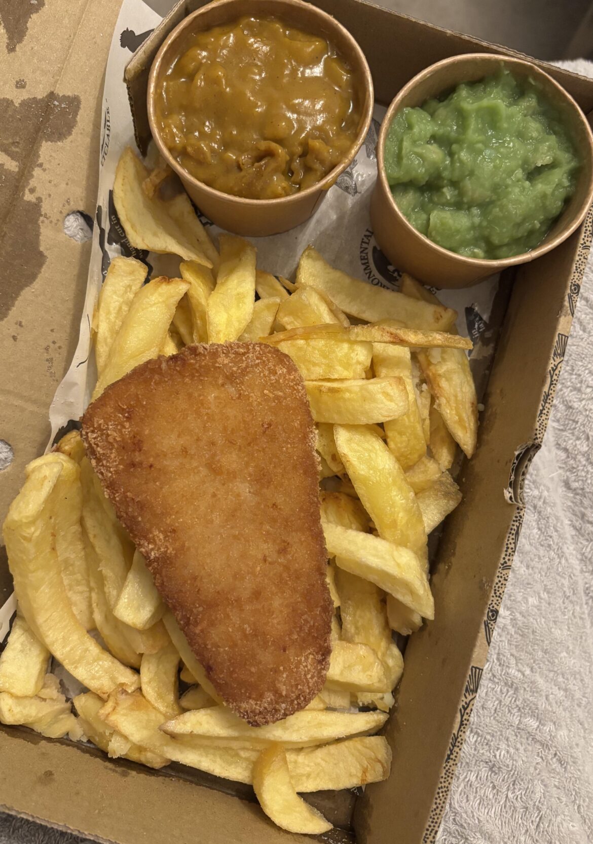Chippy tea! Fishless fillet with chips, mushy peas & curry sauce.