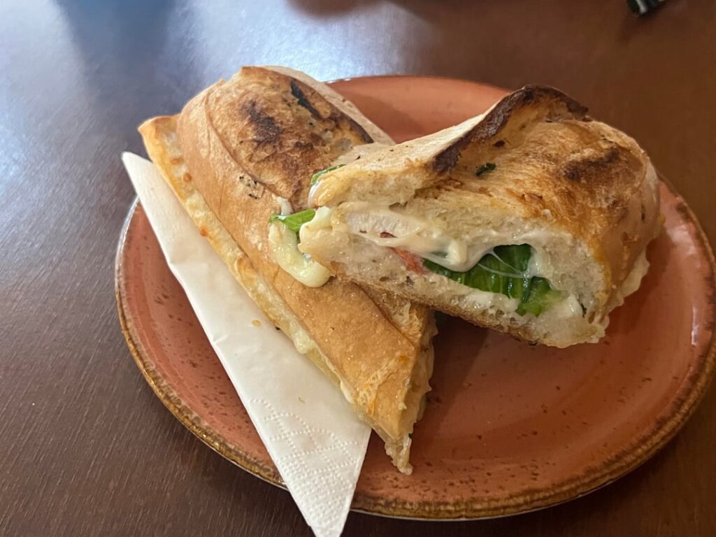 chicken baguette calories? 😋