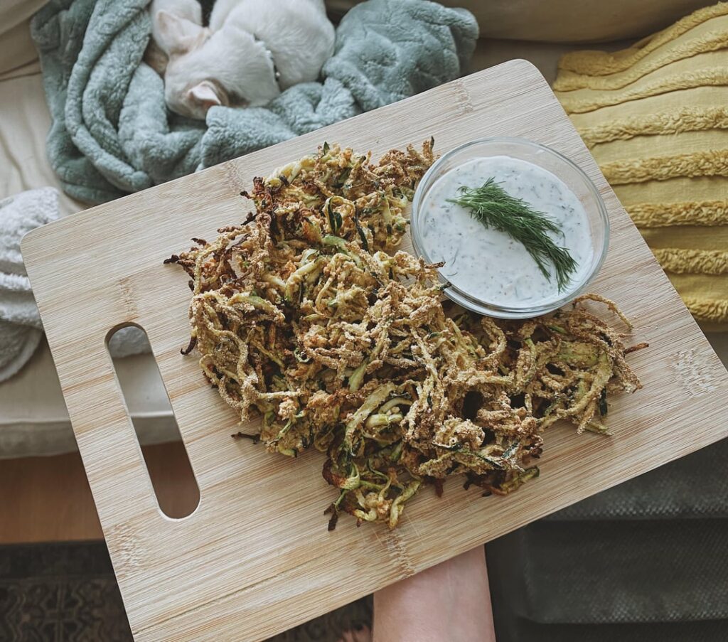 crispy air fryer zucchini spirals w/ garlic dill dip