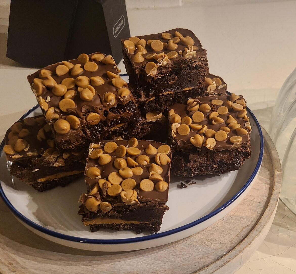 [Homemade] Layered Brownie Bar with Teddy Graham Crust