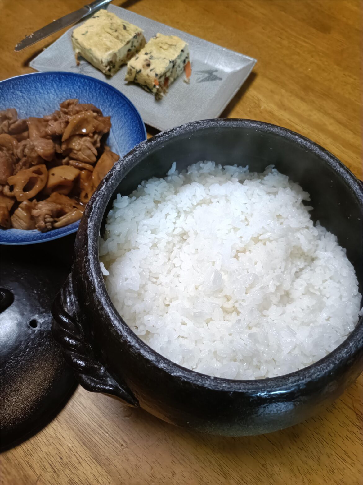 Does anyone cook rice in a donabe(clay pot)?🌾🍚
