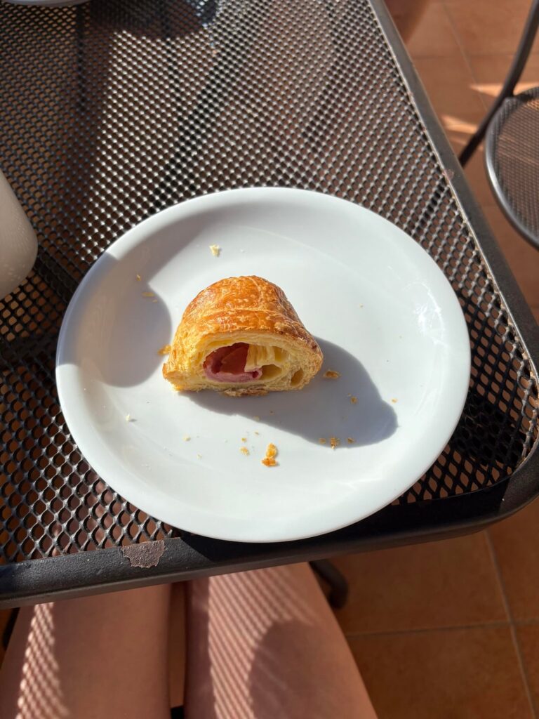 is 150 an accurate guess for this ham and cheese croissant?