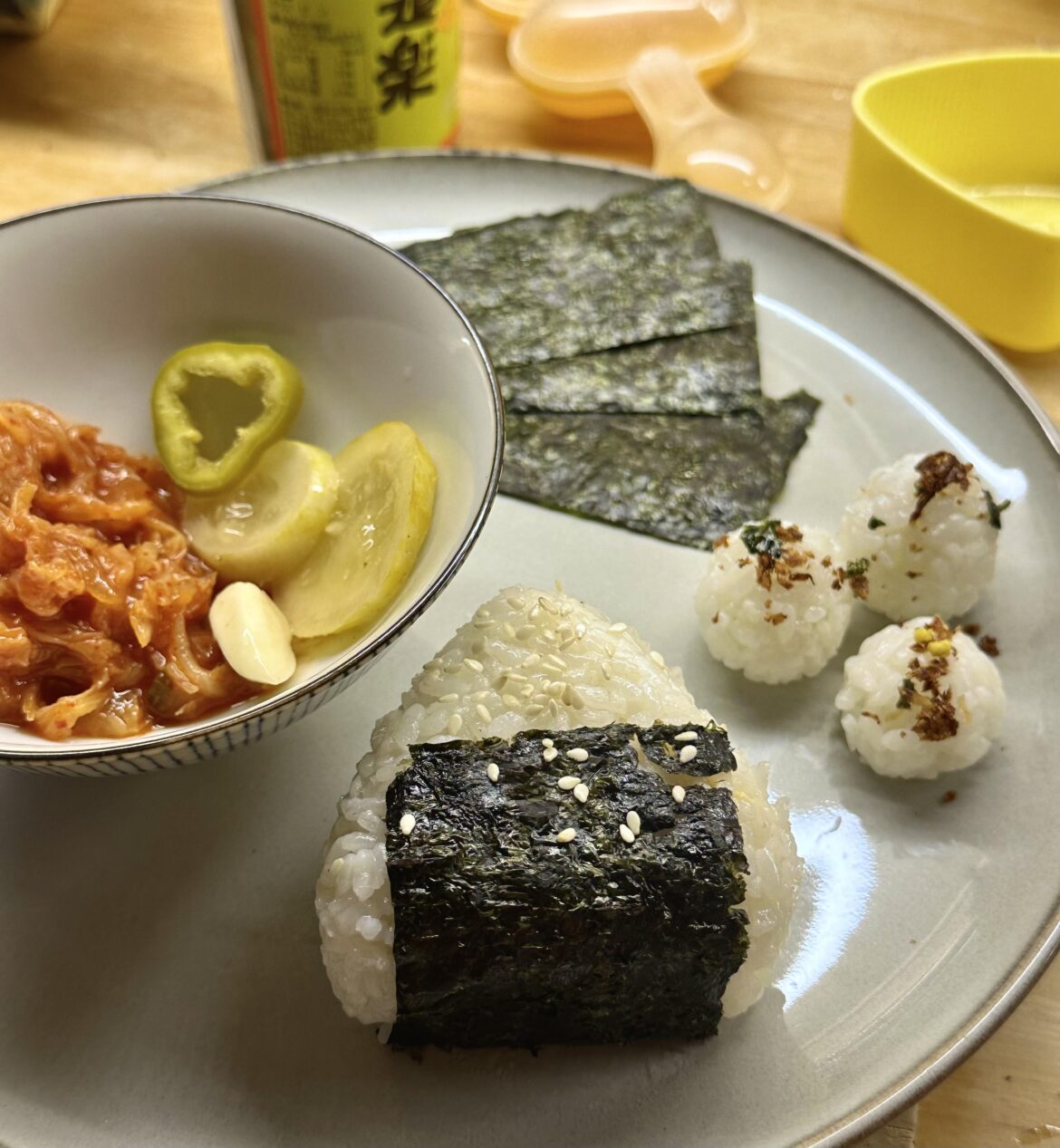 Made my own tuna onigiri for dinner! Paired with kimchi and some homegrown pickles 🥒 Made my own tuna onigiri for dinner! Paired with kimchi and some homegrown pickles 🥒