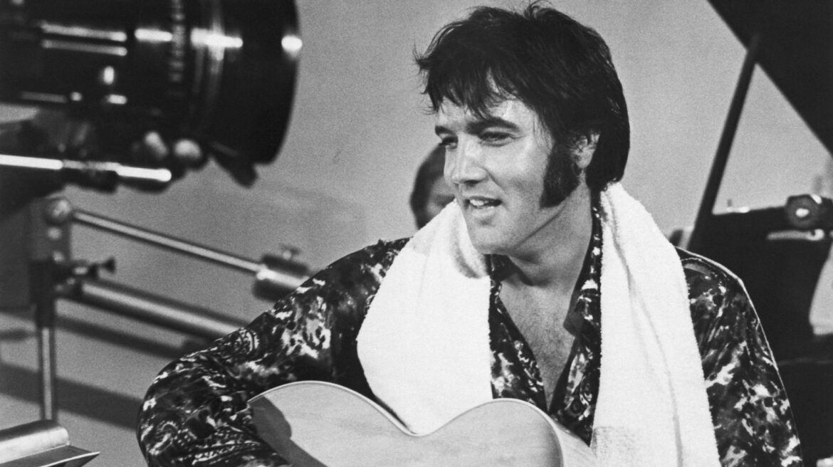 Order Elvis Presley's Favorite Pizza At The Old-School Italian Restaurant He Adored