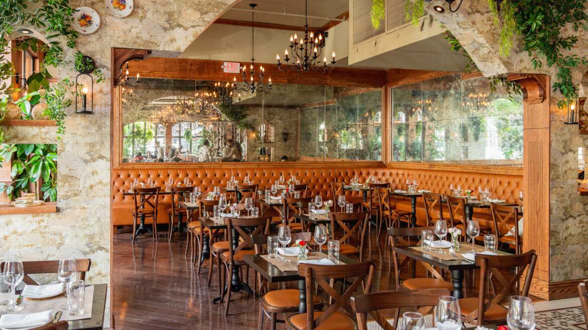 This Beloved NYC Italian Restaurant Has Thousands Of 5-Star Reviews This Beloved NYC Italian Restaurant Has Thousands Of 5-Star Reviews