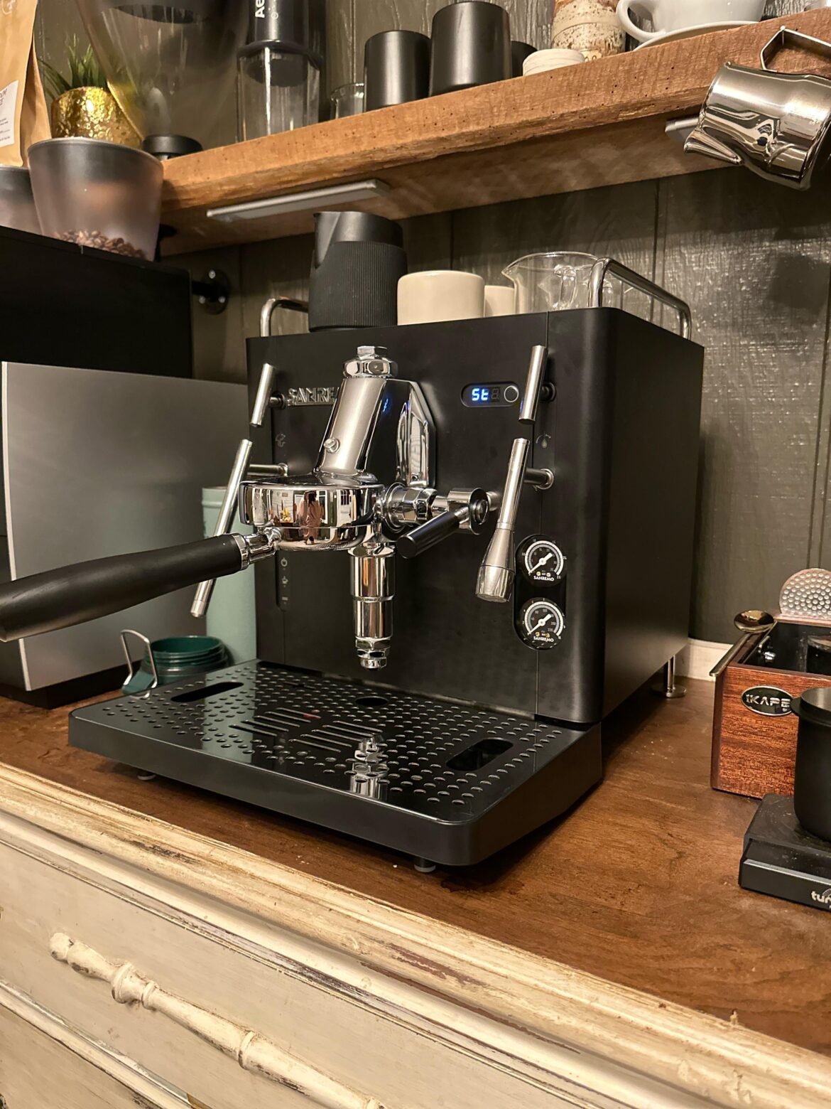 San Remo Cube R - did I get sold a refurbished machine advertised as new?   Is it an older model?