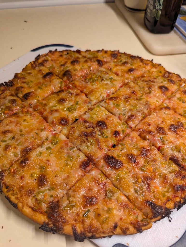 Tavern-style pizza 🍕