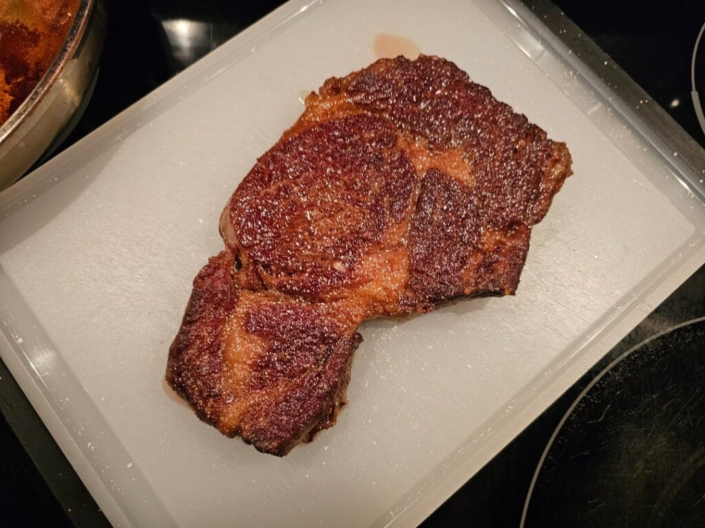 Ribeye cooked in just high temp oil and a heavy bottom pan