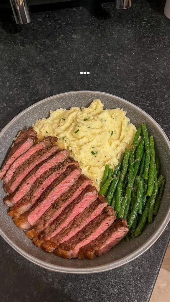 Who else love their steak on medium rare?
