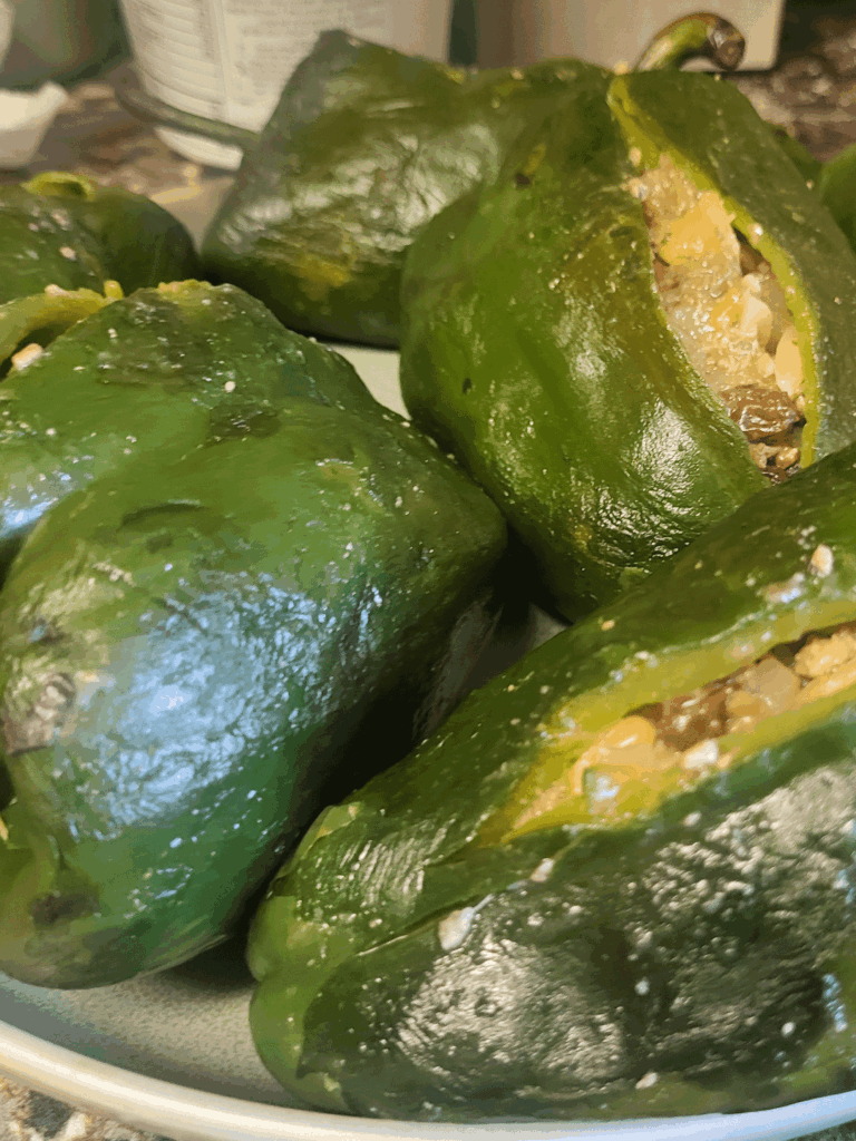 Are chiles rellenos the mexican food version of jalapeño poppers?