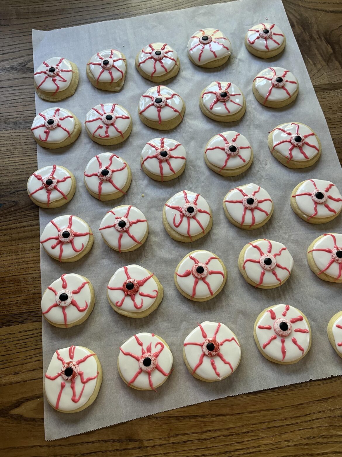 Eyeball cookies