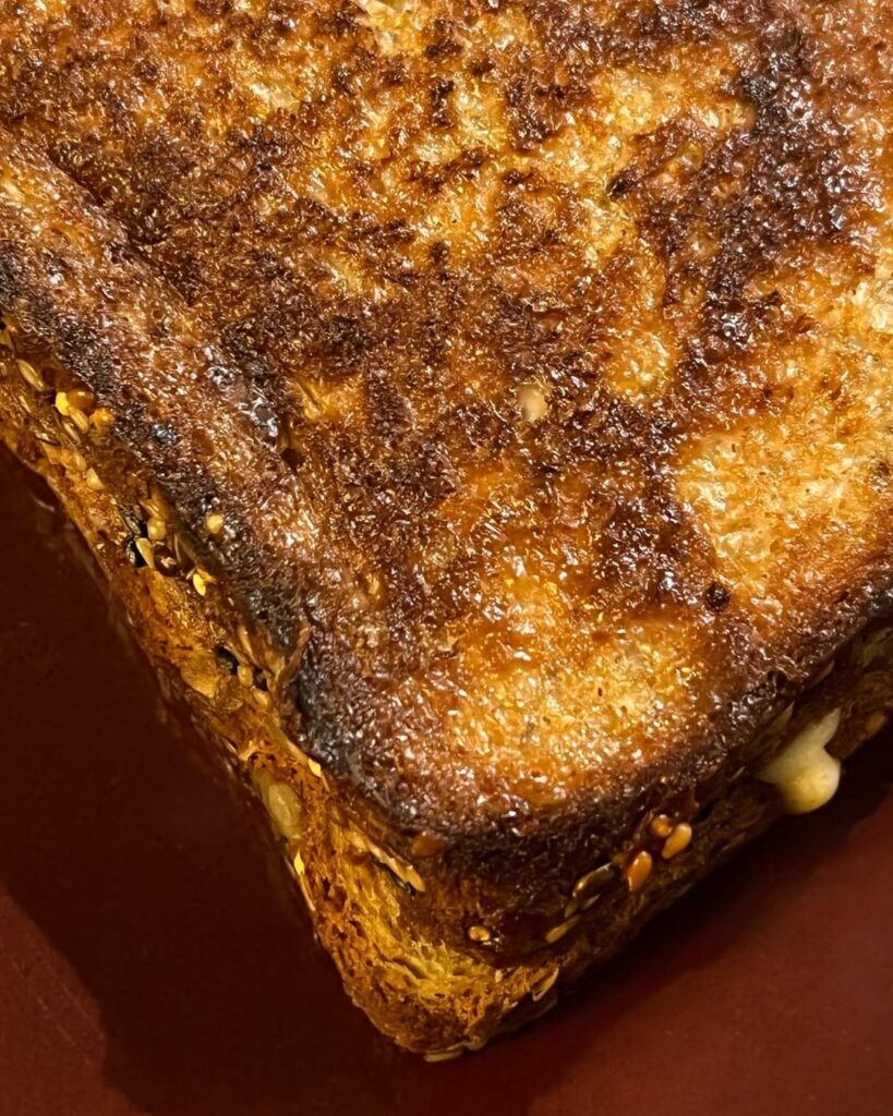 Simple country grain with cheddar blend