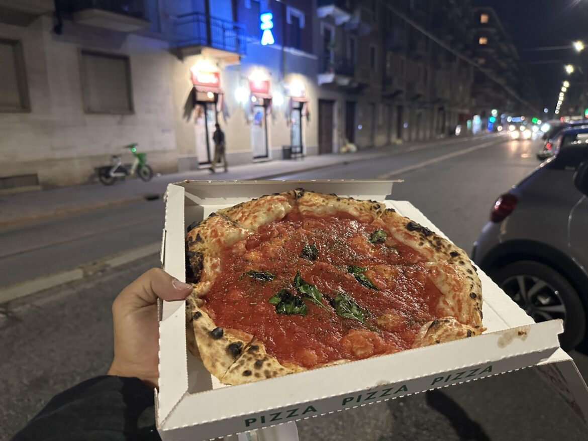 Street food — Neapolitan marinara from De Pecchia in Turin, Italy