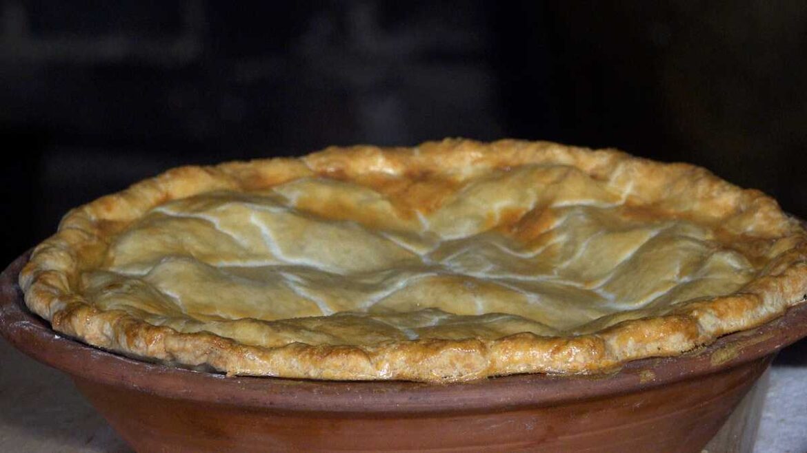 Homemade apple pie recipe fit for founding fathers with Massachusetts' fresh-picked apples