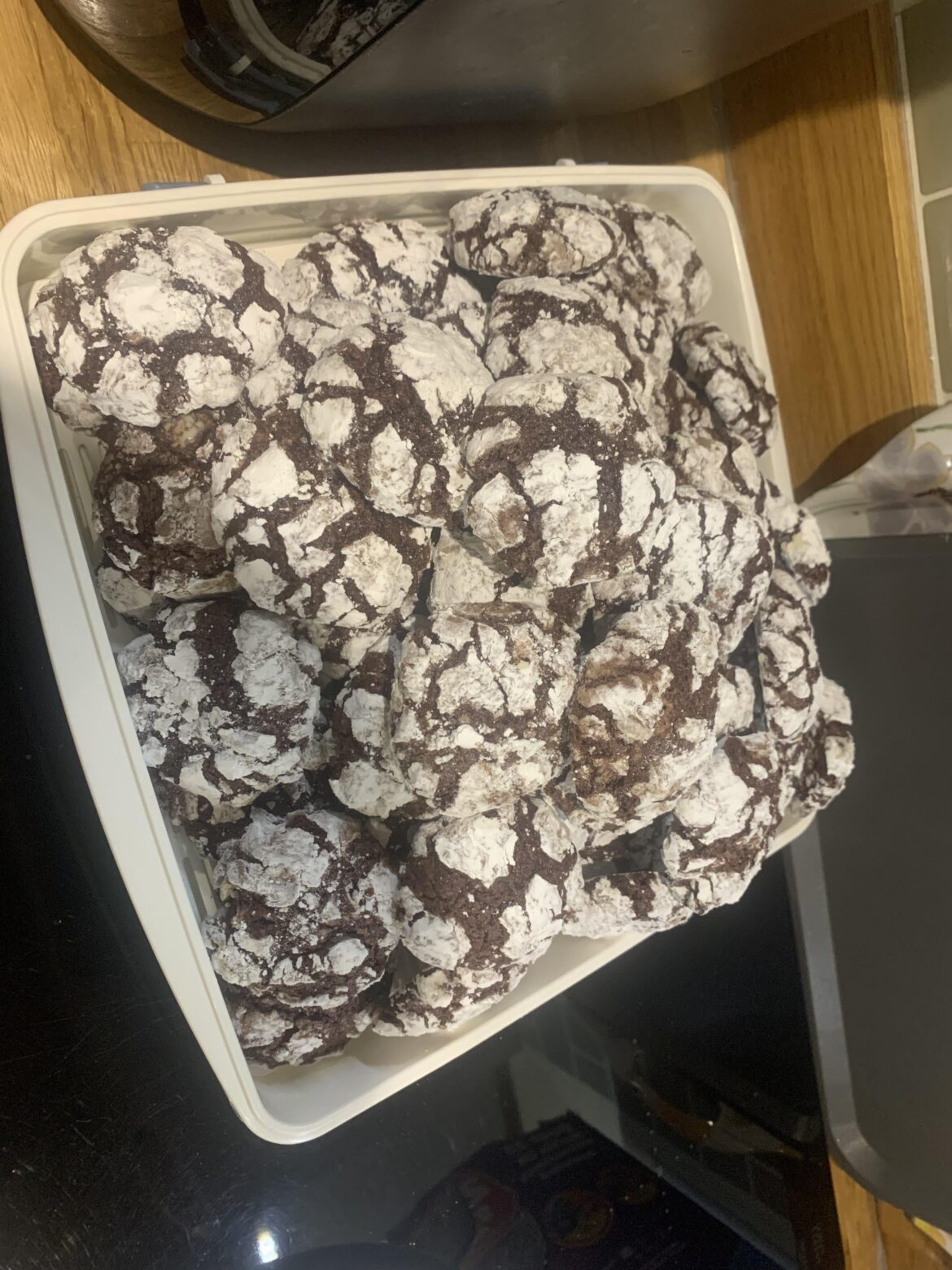 I made too many crinkle cookies.