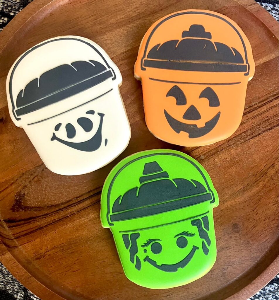 I’ve made a lot of cute cookies in my life but these might take the cake! 🎃👻🧙