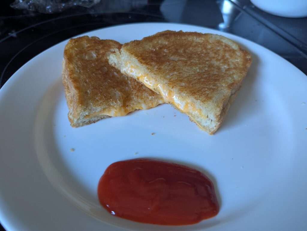 Mozza Cheddar on Calabrese with Butter and Sriracha.