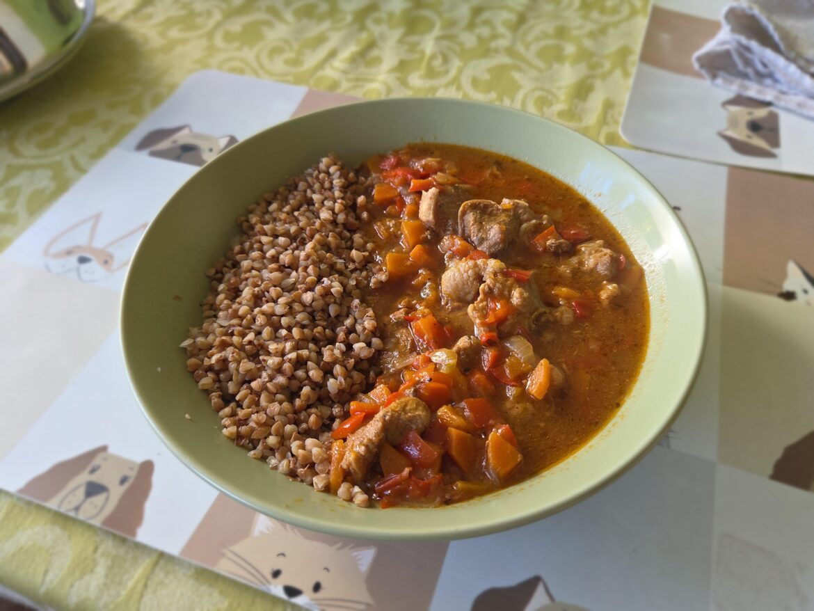 Pork goulash with buckwheat