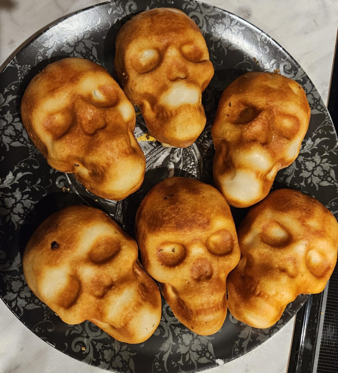Vegan pizza skulls