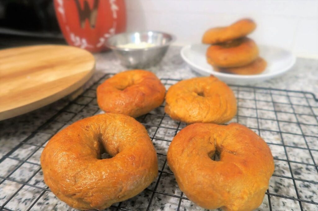 Trader Joe Copycat Pumpkin Bagels,(Low sodium,No Oil)
